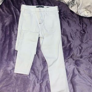 HOLLISTER HIGH RISE PANTS 🤍